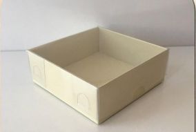 Кутия - размер 8 х 8 х 3 см - цвят КРЕМ