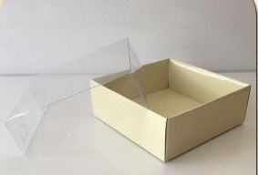 Кутия - размер 8 х 8 х 3 см - цвят КРЕМ